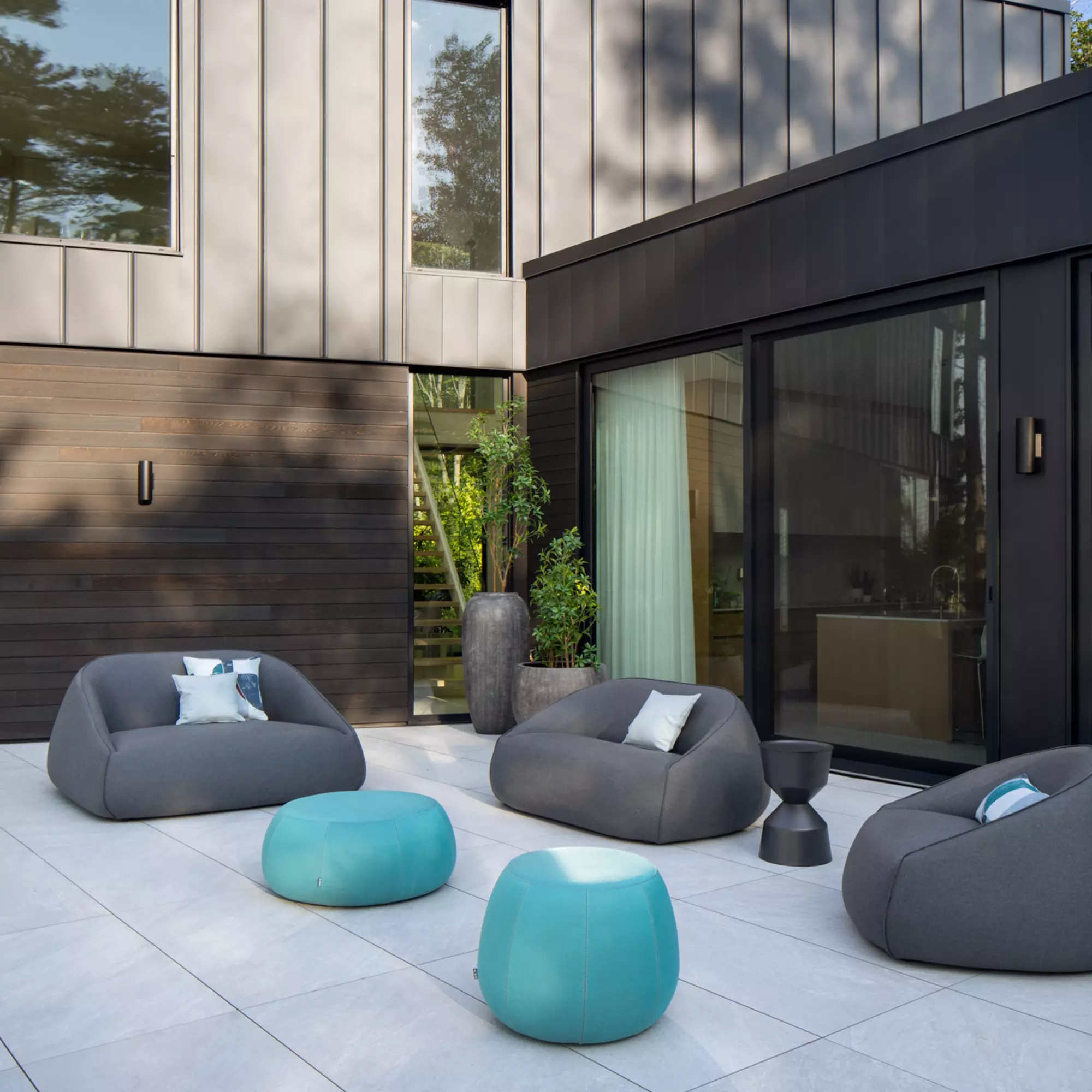 Fluffy Daybed - Image 5